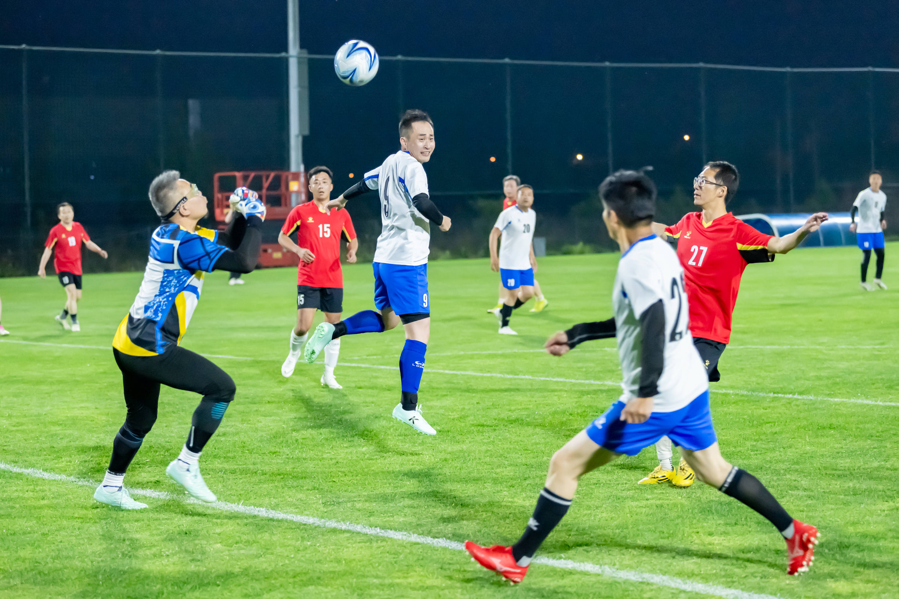 市和社区内 市和社区内