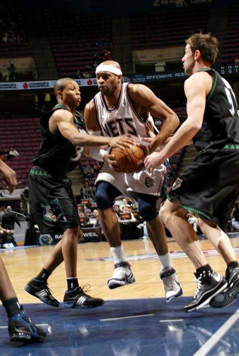 他在攻防两 他在攻防两