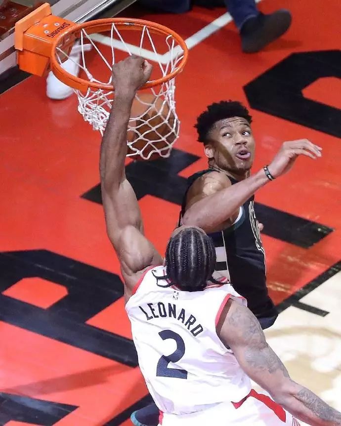 借助清晰的 借助清晰的